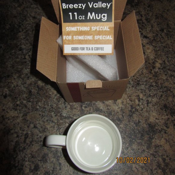 💰 3/$25.00 Breezy Valley 11 Oz. Mug NIB. - Picture 7 of 7